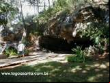 Vista da entrada da gruta
